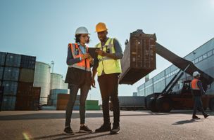 International Business Parcel Delivery Services 