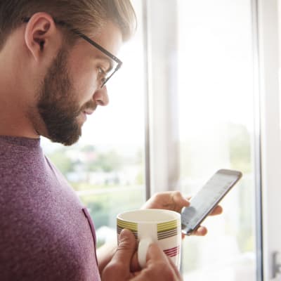 Multi-channel support services for the telecommunications sector